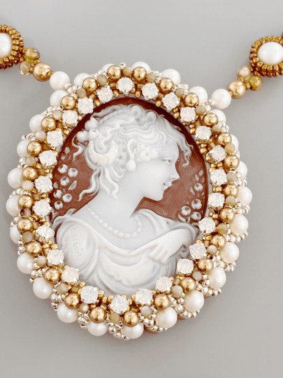 Quiet Maiden Cameo Necklace - elararadiantjewelry